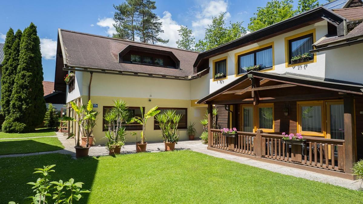 Pension Fischinger Feldkirchen in Kärnten Esterno foto