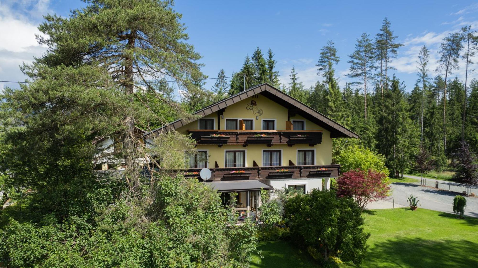 Pension Fischinger Feldkirchen in Kärnten Esterno foto